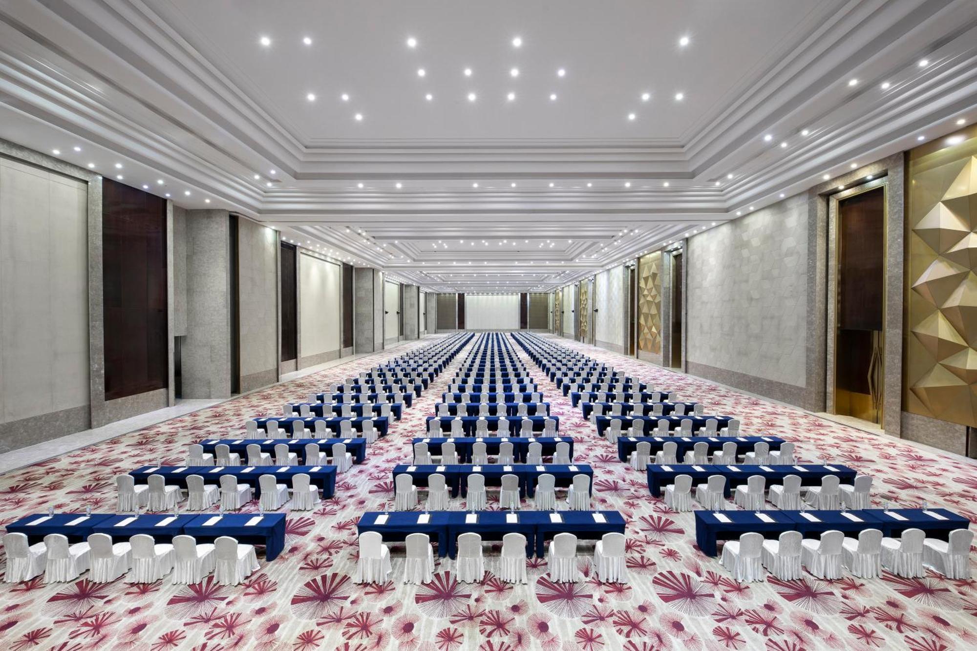 Wyndham Grand Qingdao Hotel Buitenkant foto