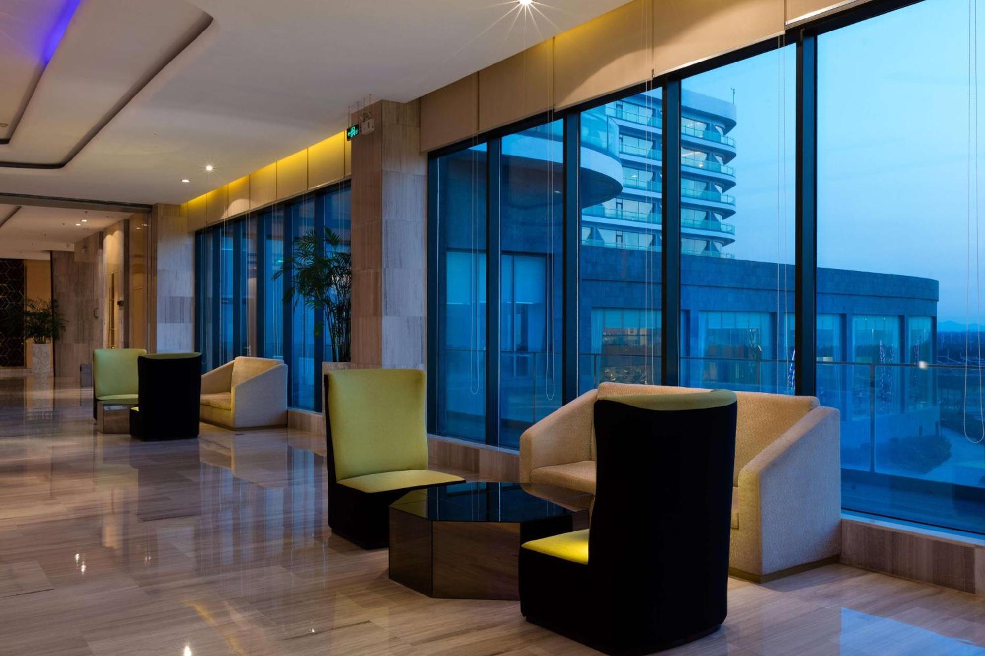 Wyndham Grand Qingdao Hotel Buitenkant foto