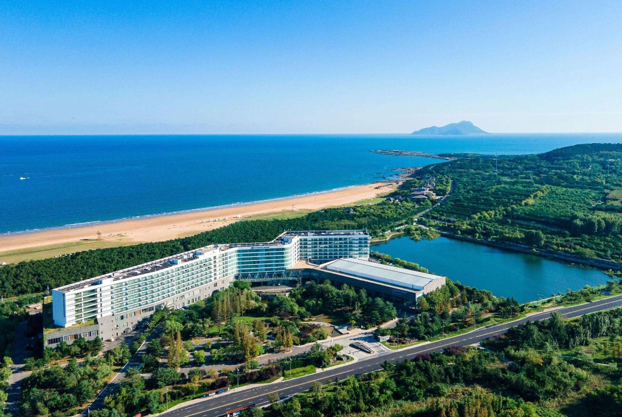 Wyndham Grand Qingdao Hotel Buitenkant foto