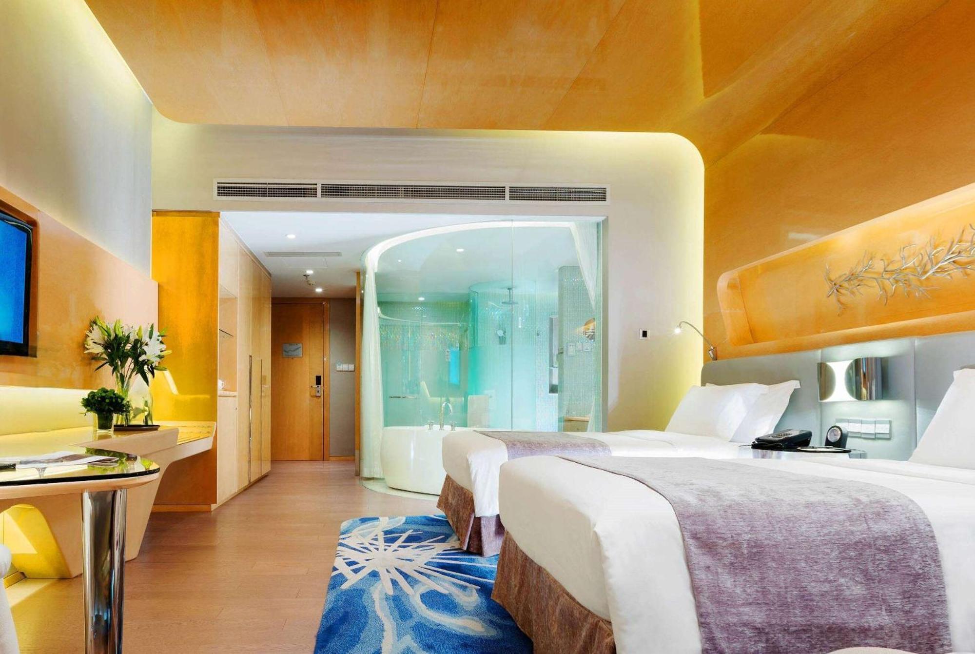Wyndham Grand Qingdao Hotel Buitenkant foto