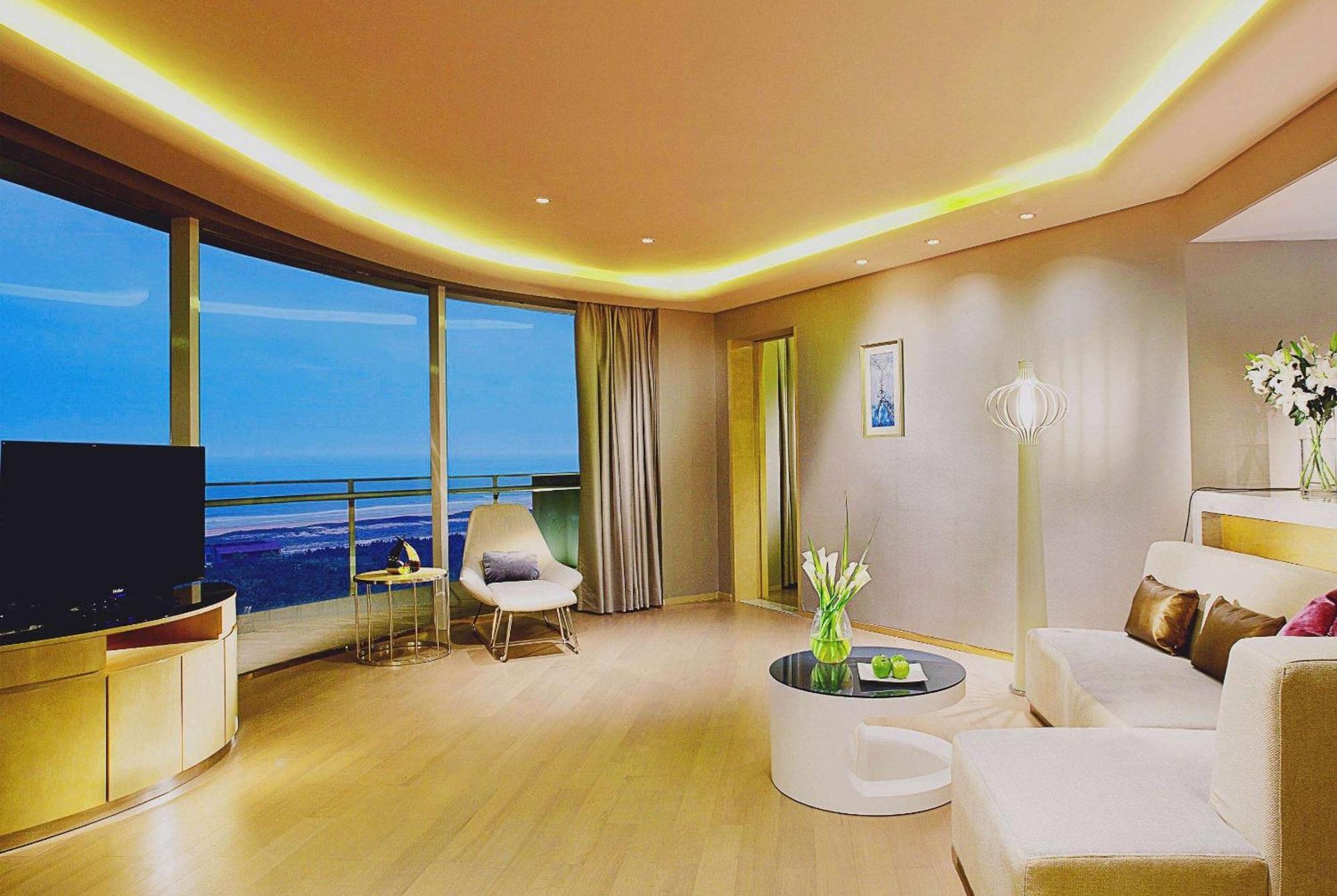 Wyndham Grand Qingdao Hotel Buitenkant foto